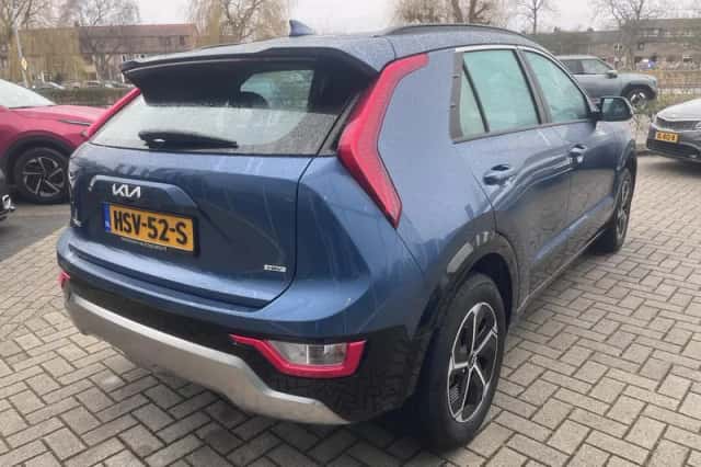 Kia Niro (2025) thumbnail 2