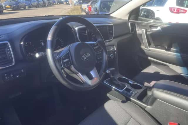 Kia Sportage (2021) thumbnail 6
