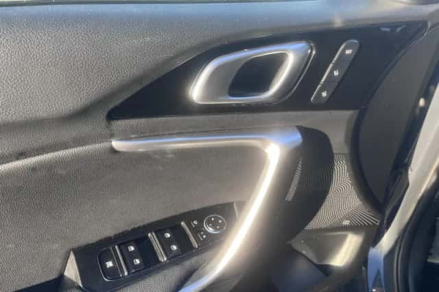 Kia Ceed (2025) thumbnail 10