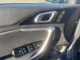 Kia Ceed (2025) thumbnail 10