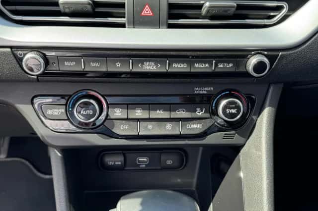 Kia Niro (2020) thumbnail 25