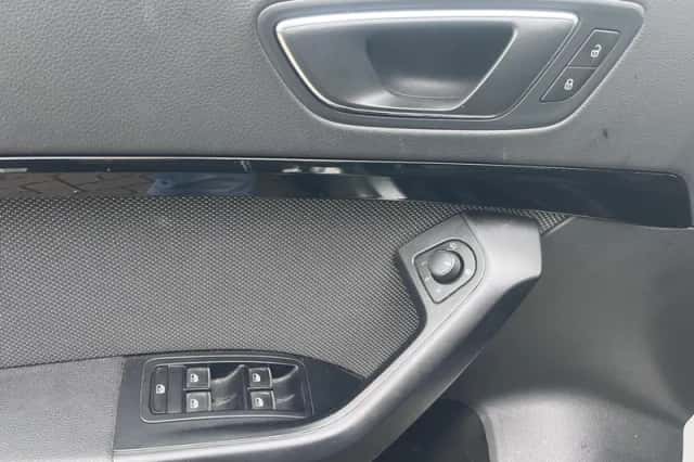 SEAT Ateca (2016) thumbnail 11