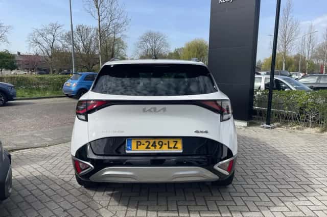 Kia Sportage (2022) thumbnail 3