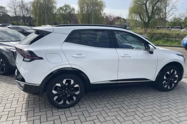 Kia Sportage (2022) thumbnail 4