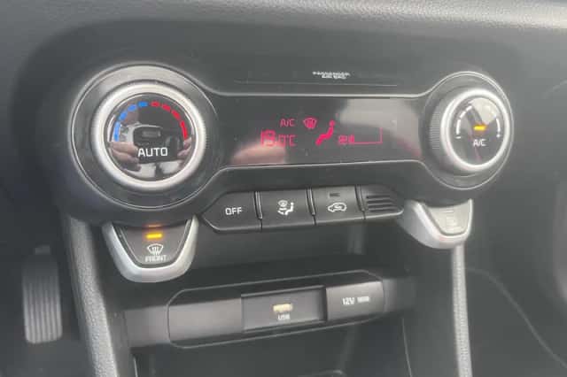 Kia Picanto (2022) thumbnail 8