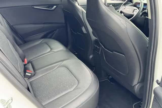 Kia Niro EV (2023) thumbnail 12