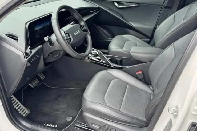 Kia Niro EV (2023) thumbnail 16