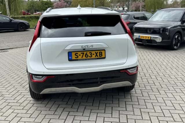 Kia Niro EV (2023) thumbnail 6