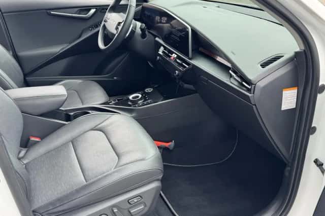 Kia Niro EV (2023) thumbnail 8