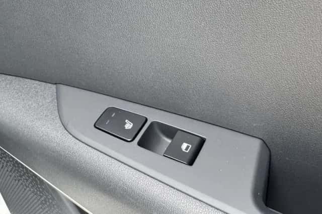 Kia Niro EV (2023) thumbnail 9