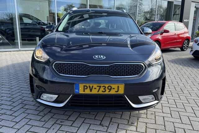 Kia Niro (2017) thumbnail 2
