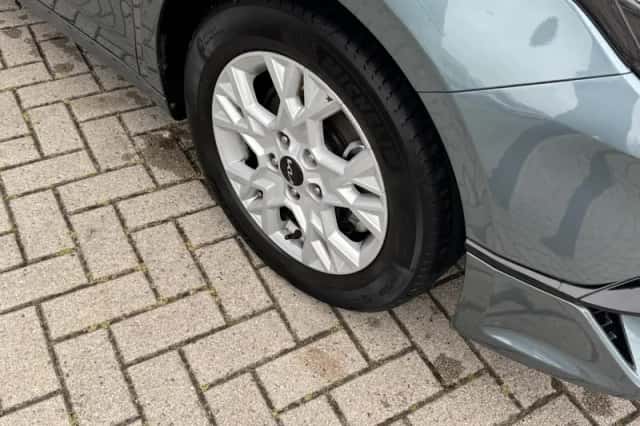 Kia Ceed Sportswagon (2024) thumbnail 5