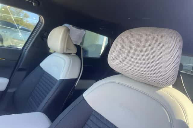 Kia EV4 (2026) thumbnail 8