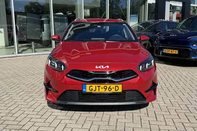 Kia Ceed Sportswagon (2024) thumbnail 2