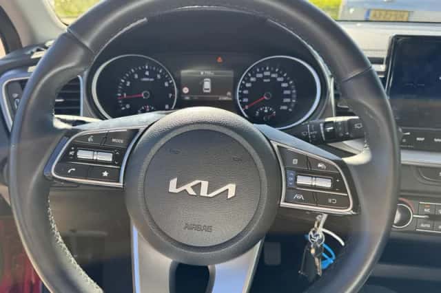 Kia Ceed Sportswagon (2024) thumbnail 11