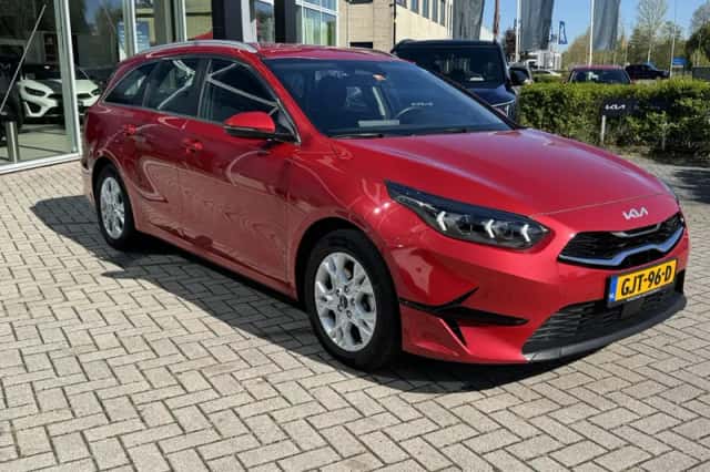 Kia Ceed Sportswagon (2024) thumbnail 3