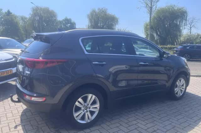 Kia Sportage (2017) thumbnail 2