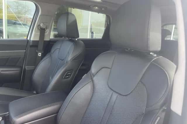 Kia Sorento (2021) thumbnail 14