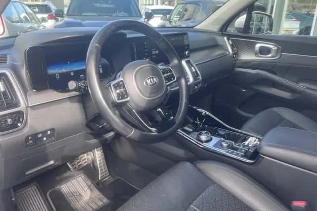 Kia Sorento (2021) thumbnail 7