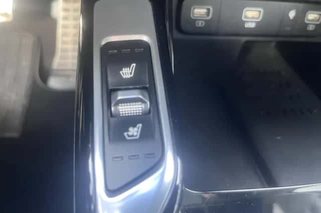 Kia Sorento (2021) thumbnail 10