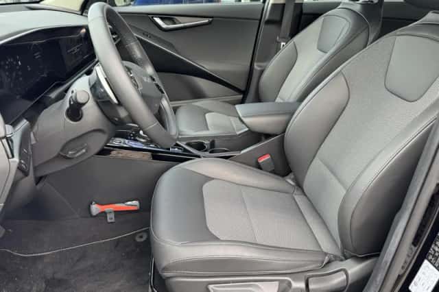 Kia Niro EV (2023) thumbnail 17