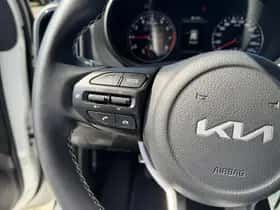 Kia Picanto (2022) thumbnail 16