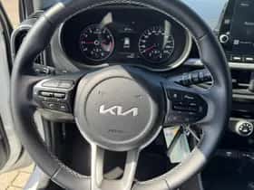 Kia Picanto (2022) thumbnail 17