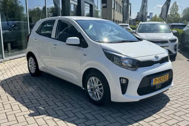 Kia Picanto (2022) thumbnail 3