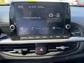 Kia Picanto (2022) thumbnail 21