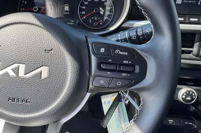 Kia Picanto (2022) thumbnail 22