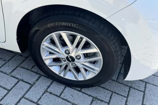Kia Picanto (2022) thumbnail 4