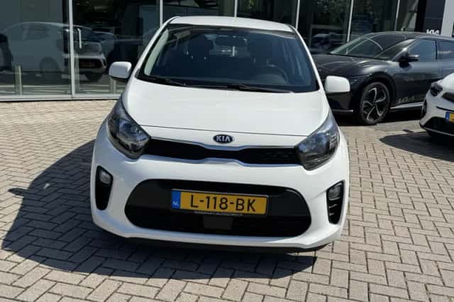 Kia Picanto (2021) thumbnail 2