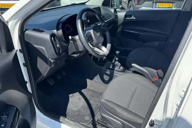 Kia Picanto (2021) thumbnail 15