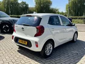 Kia Picanto (2021) thumbnail 5