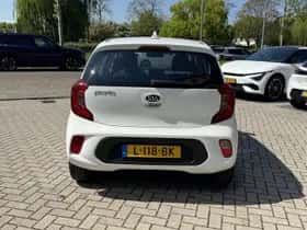Kia Picanto (2021) thumbnail 6