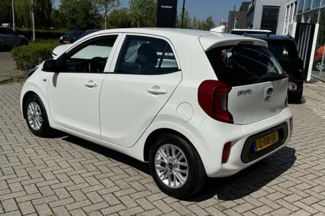 Kia Picanto (2021) thumbnail 7