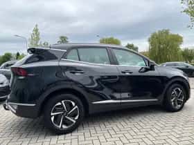 Kia Sportage (2022) thumbnail 3