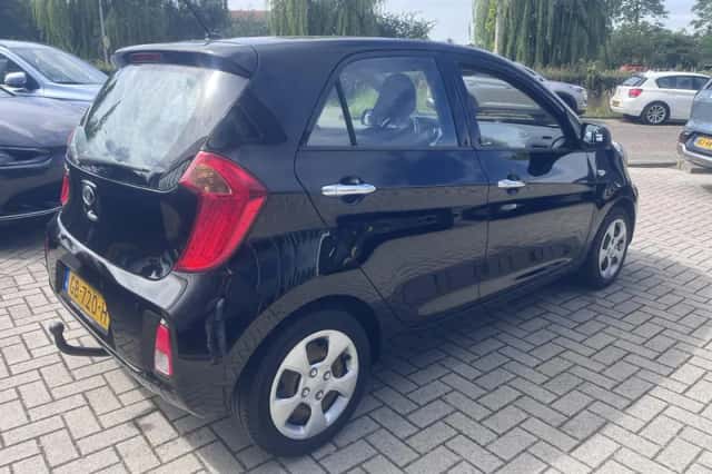 Kia Picanto (2015) thumbnail 2