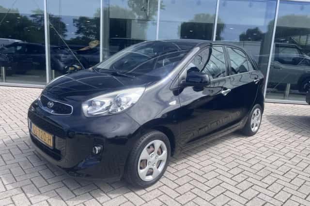 Kia Picanto (2015) thumbnail 3