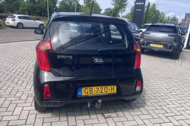 Kia Picanto (2015) thumbnail 4