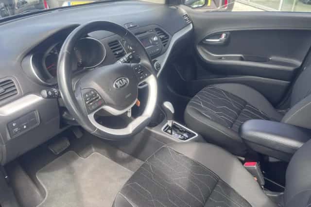 Kia Picanto (2015) thumbnail 7