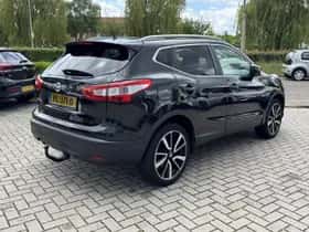 Nissan Qashqai (2017) thumbnail 4