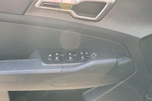 Kia Sportage (2023) thumbnail 15