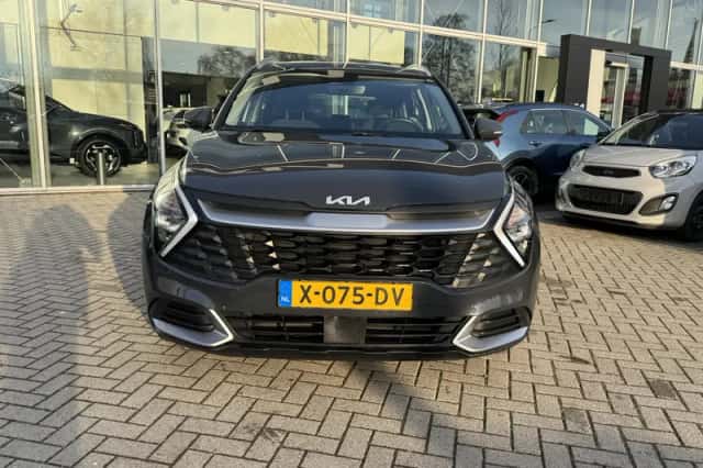 Kia Sportage (2023) thumbnail 3