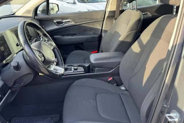 Kia Sportage (2023) thumbnail 6