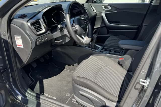 Kia Ceed Sportswagon (2024) thumbnail 12