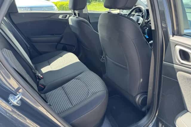 Kia Ceed Sportswagon (2024) thumbnail 9