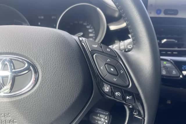 Toyota C-HR (2022) thumbnail 17