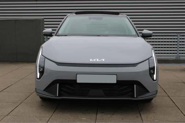 Kia EV4 (2026) thumbnail 3
