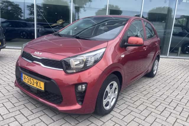 Kia Picanto (2022) thumbnail 3